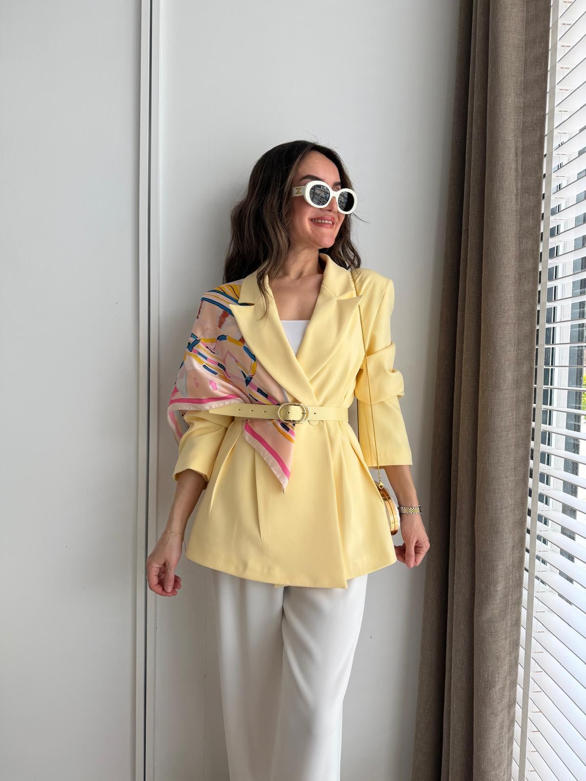 Sarı Kemerli Fular Detaylı Blazer Ceket 6337