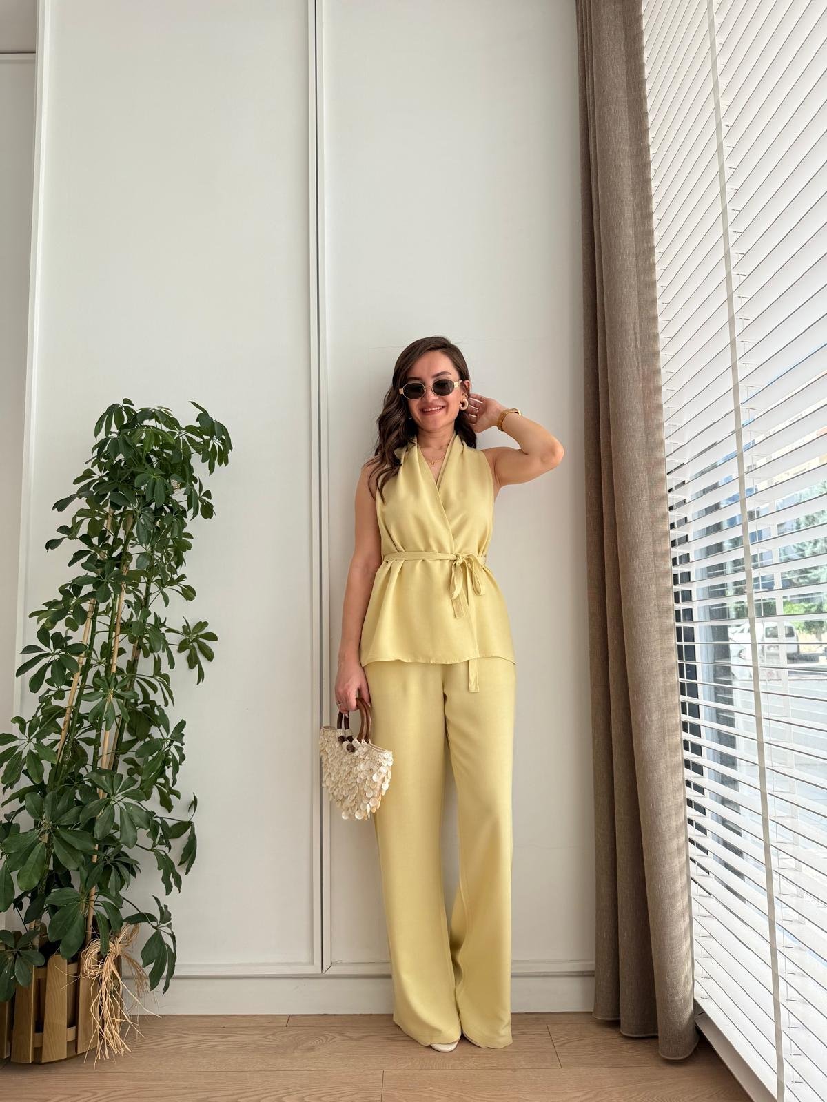 Sarı Keten Bağlamalı Yelek Pantolon Takım 0243