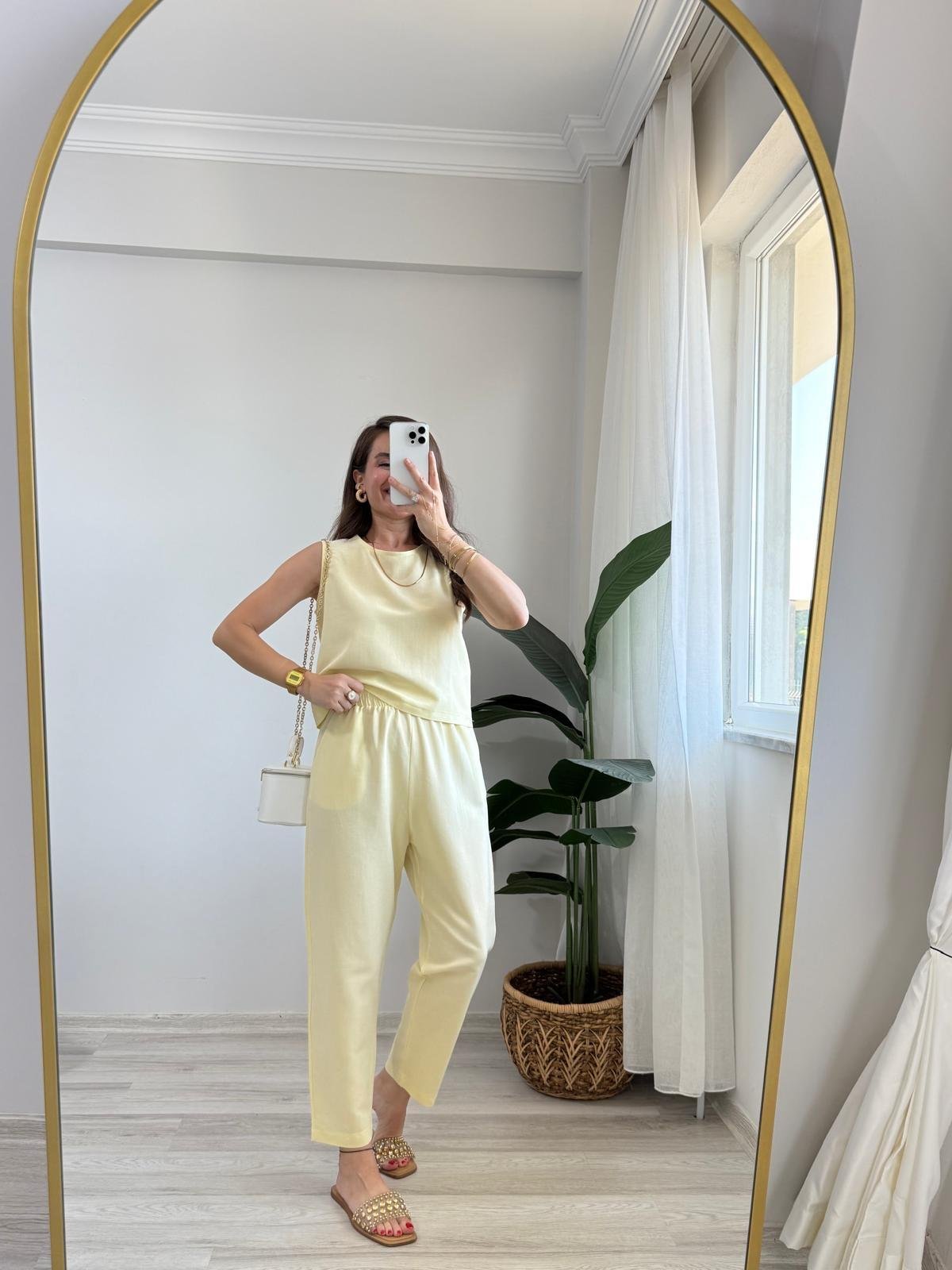 Sarı Keten Sıfır Kol Bluz Pantolon Takım 8796
