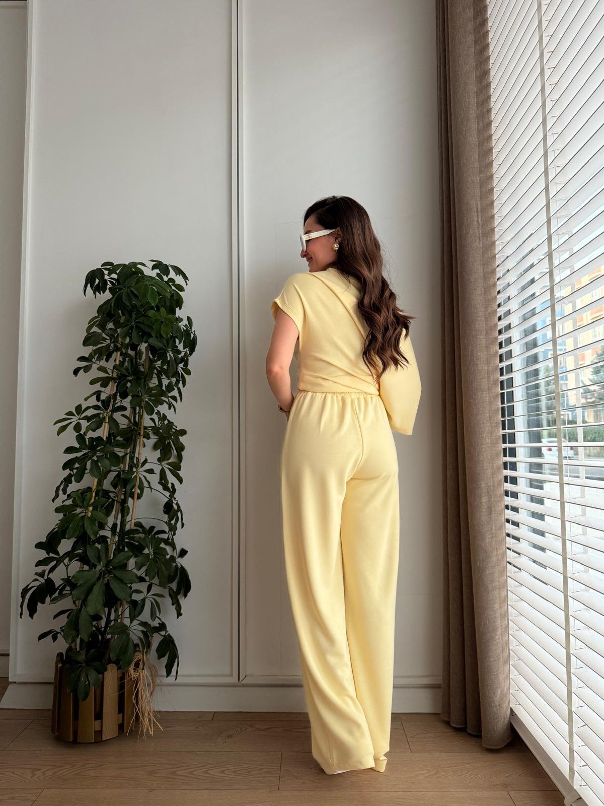 Sarı Modal Kumaş Yarasa Kol Bluz Pantolon Takım 3530