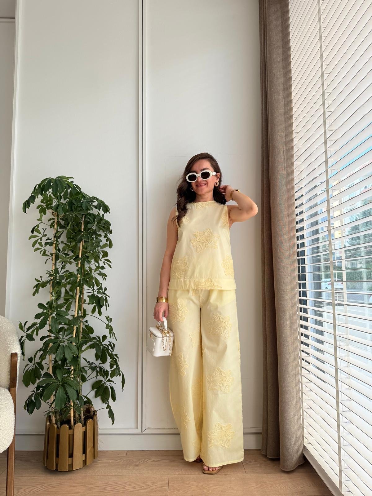 Sarı Nakış Detaylı Bluz Pantolon Takım 16871