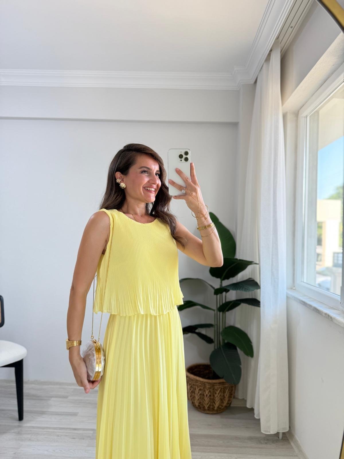 Sarı Sıfır Kol Piliseli Şifon Elbise 2621