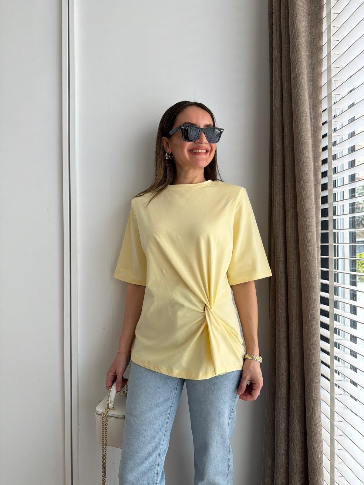 Sarı Vatkalı Düğüm Detaylı Tshirt 1067