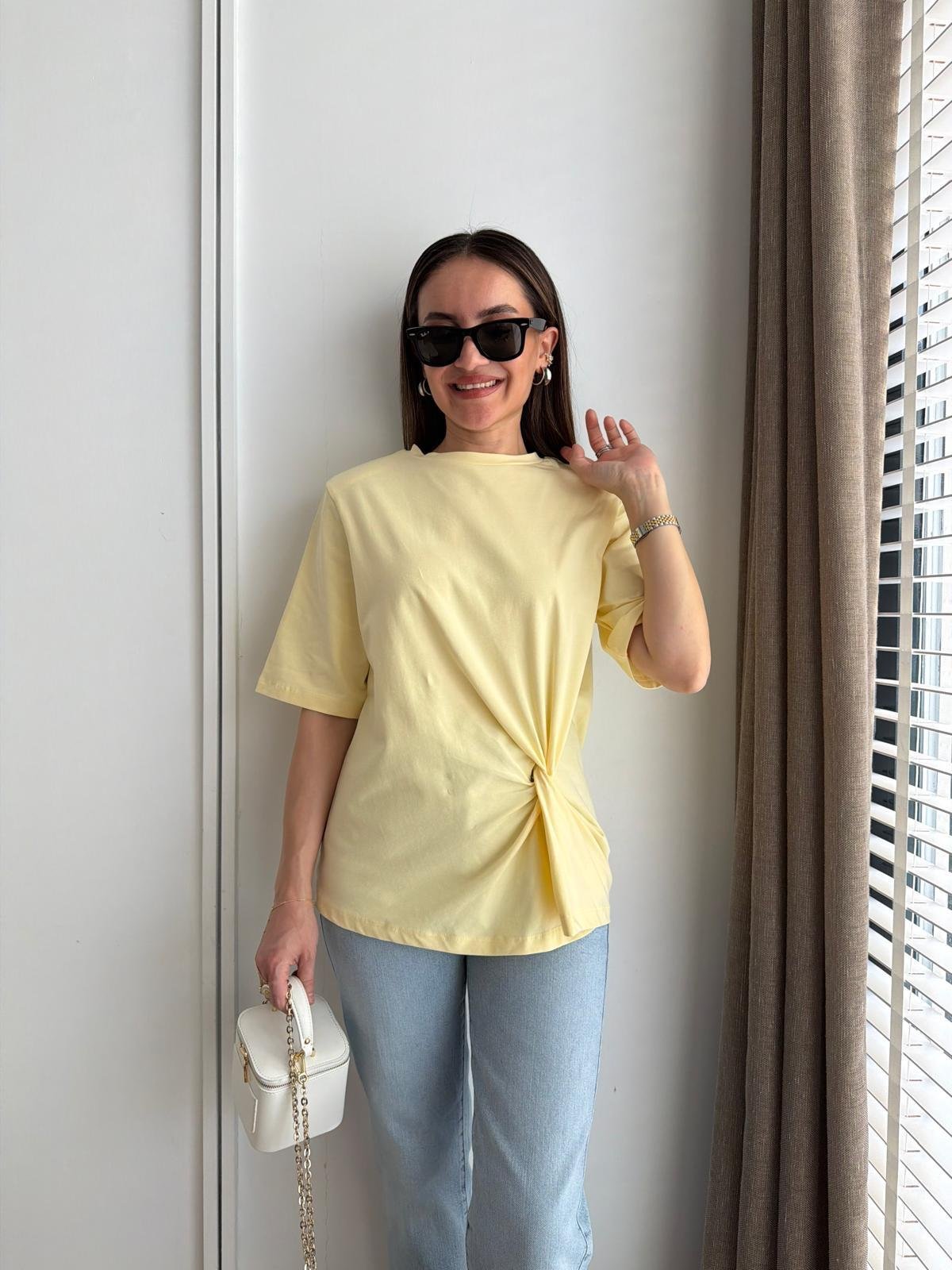 Sarı Vatkalı Düğüm Detaylı Tshirt 1067
