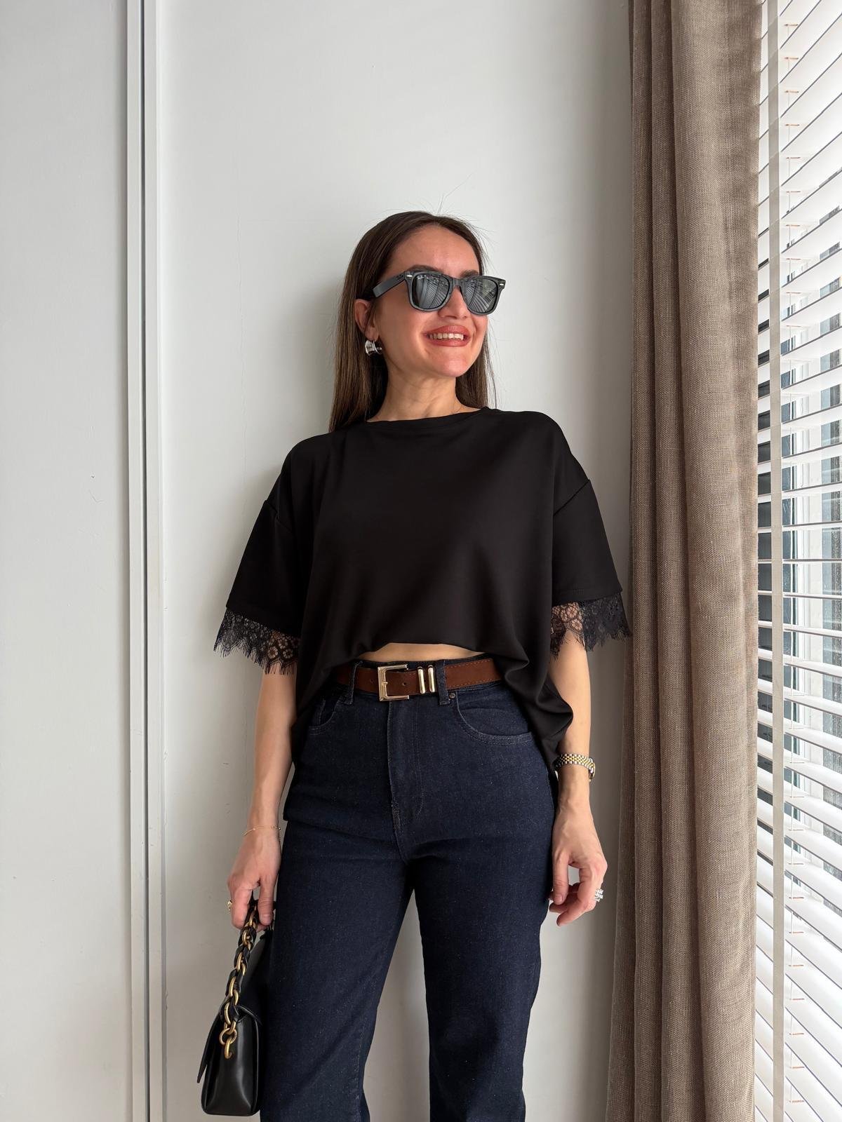 Siyah Arkası Dantelli Tshirt 1073