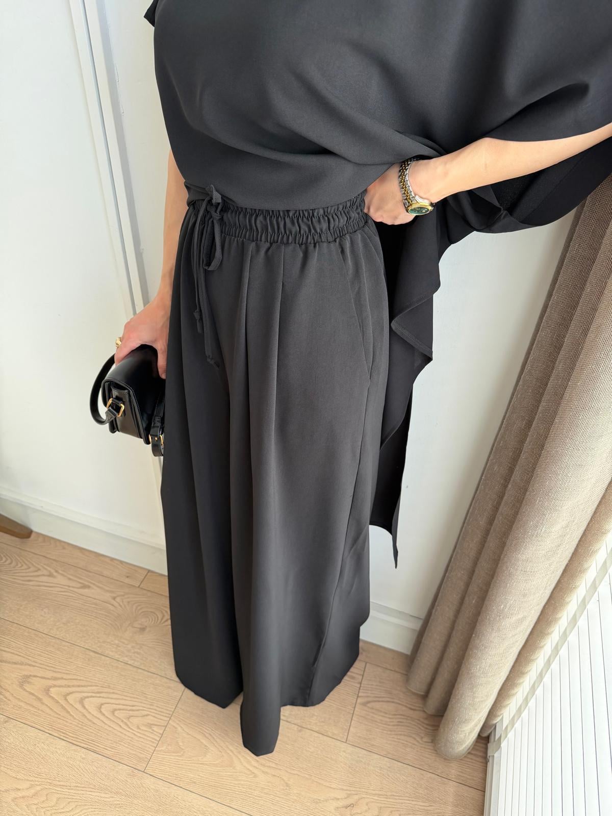 Siyah Asimetrik Bluz Pantolon Takım 9162
