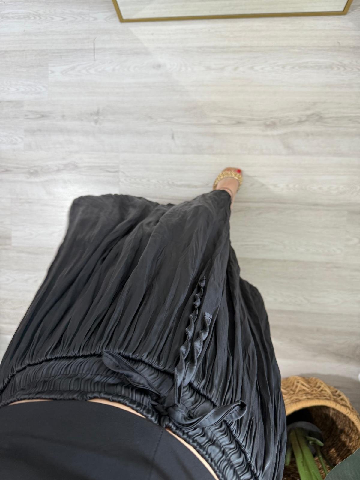 Siyah Bel Bağlamalı Chruslı Midi Boy Etek 02947