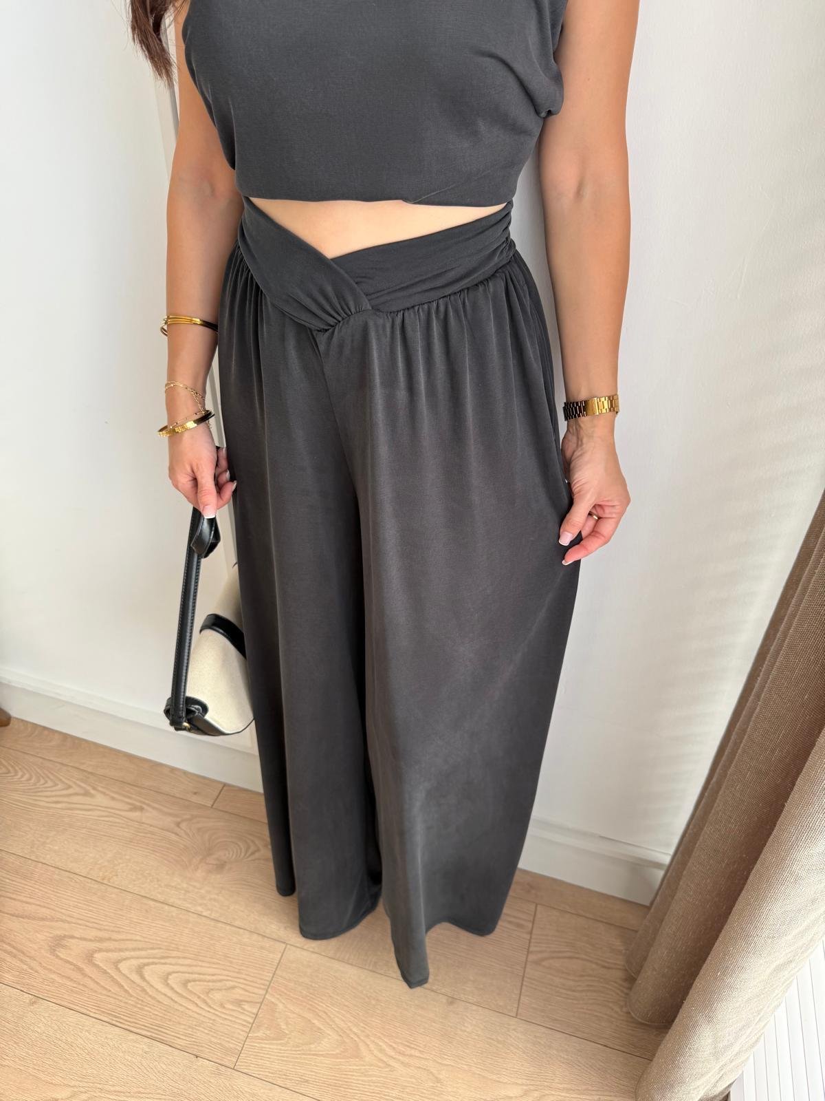 Siyah Bel Detaylı Modal Kumaş Geniş Paça Pantolon 30272