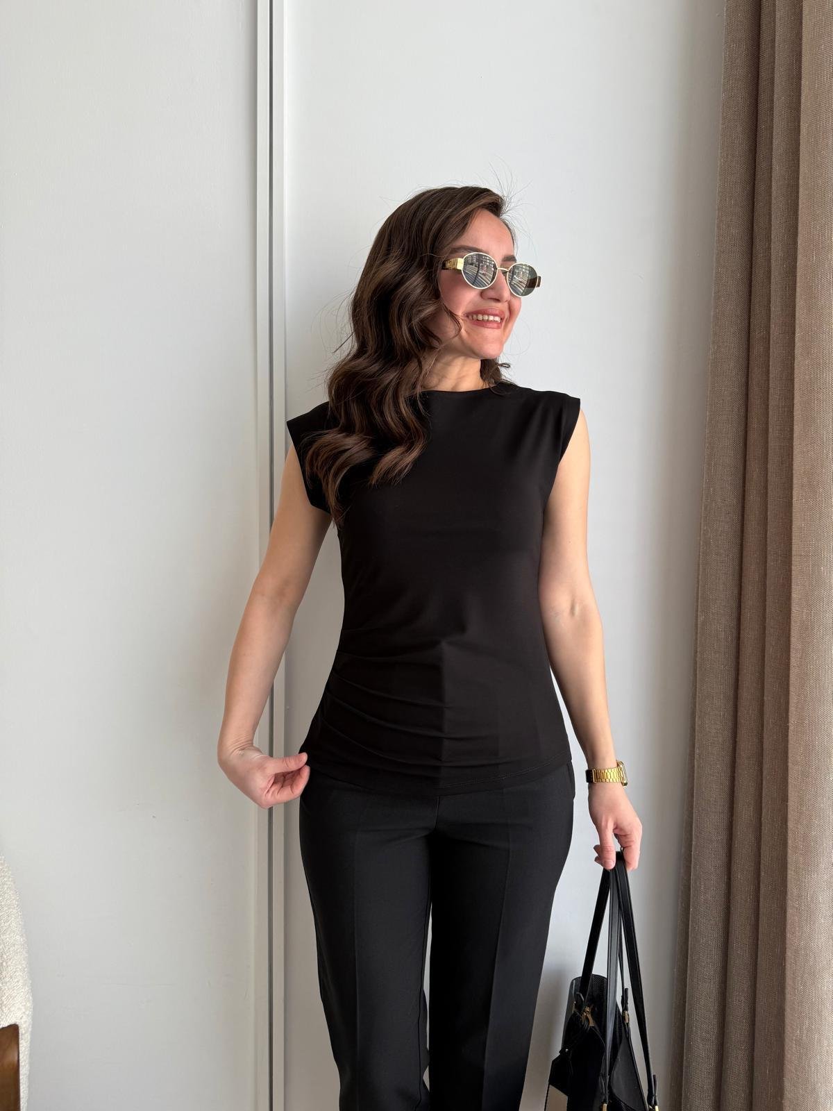 Siyah Bel Drape Detaylı Kayık Yaka Bluz 28757