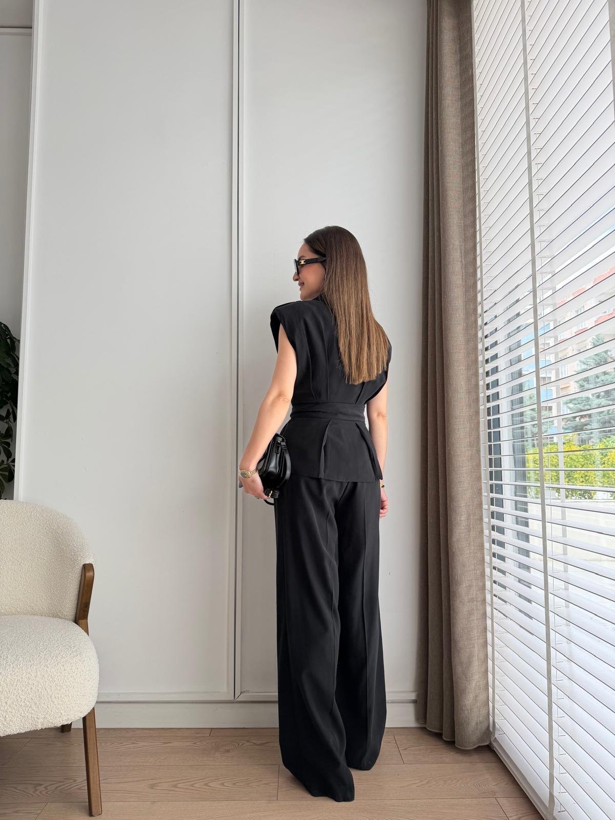Siyah Bel Kuşaklı Yelek Pantolon Takım 580769