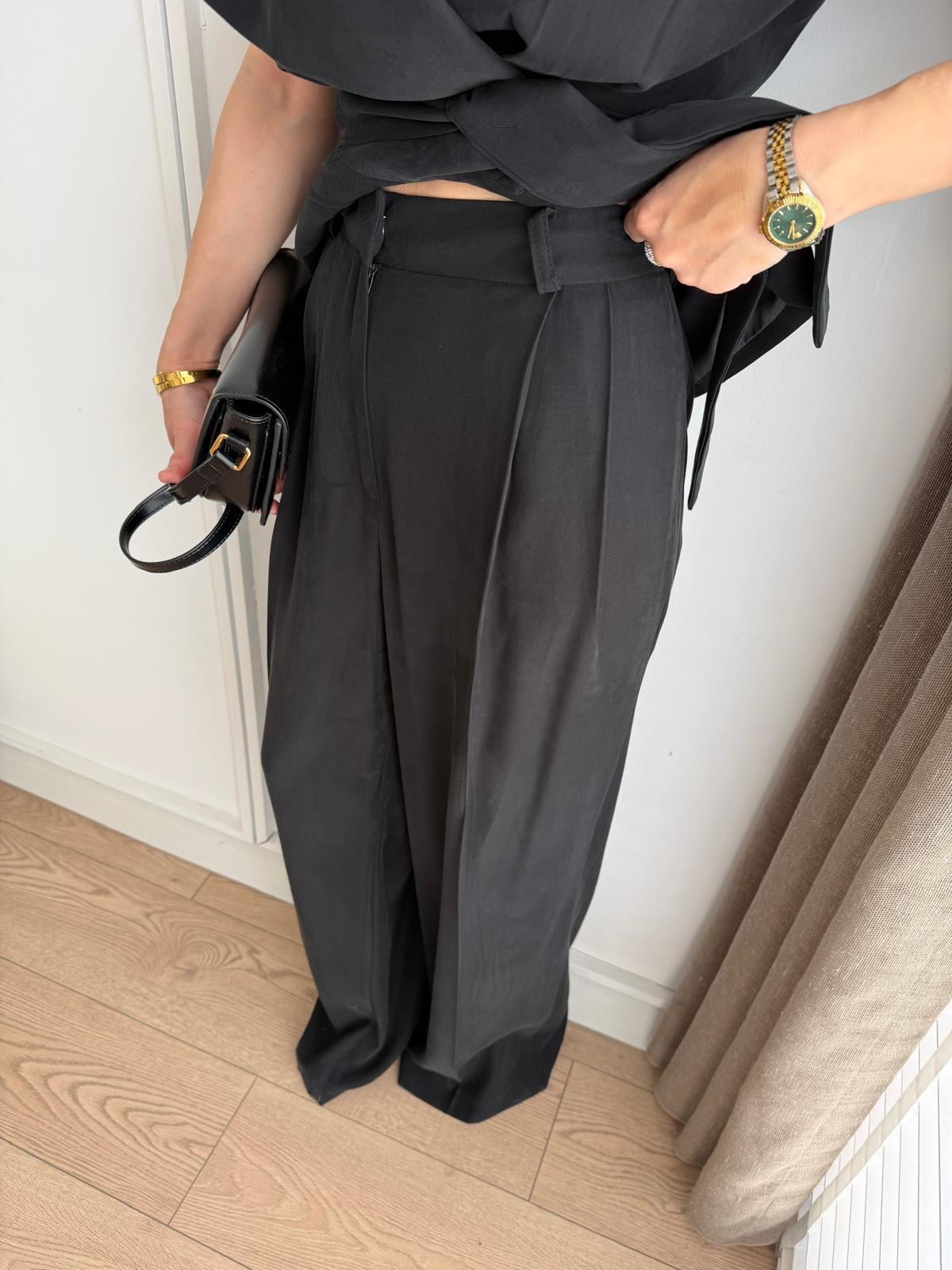 Siyah Bel Kuşaklı Yelek Pantolon Takım 580769