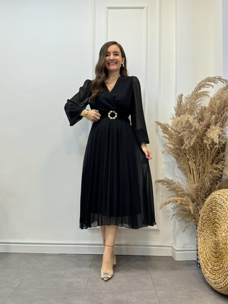 Siyah Beli Lastikli Piliseli Kemerli Elbise 3314