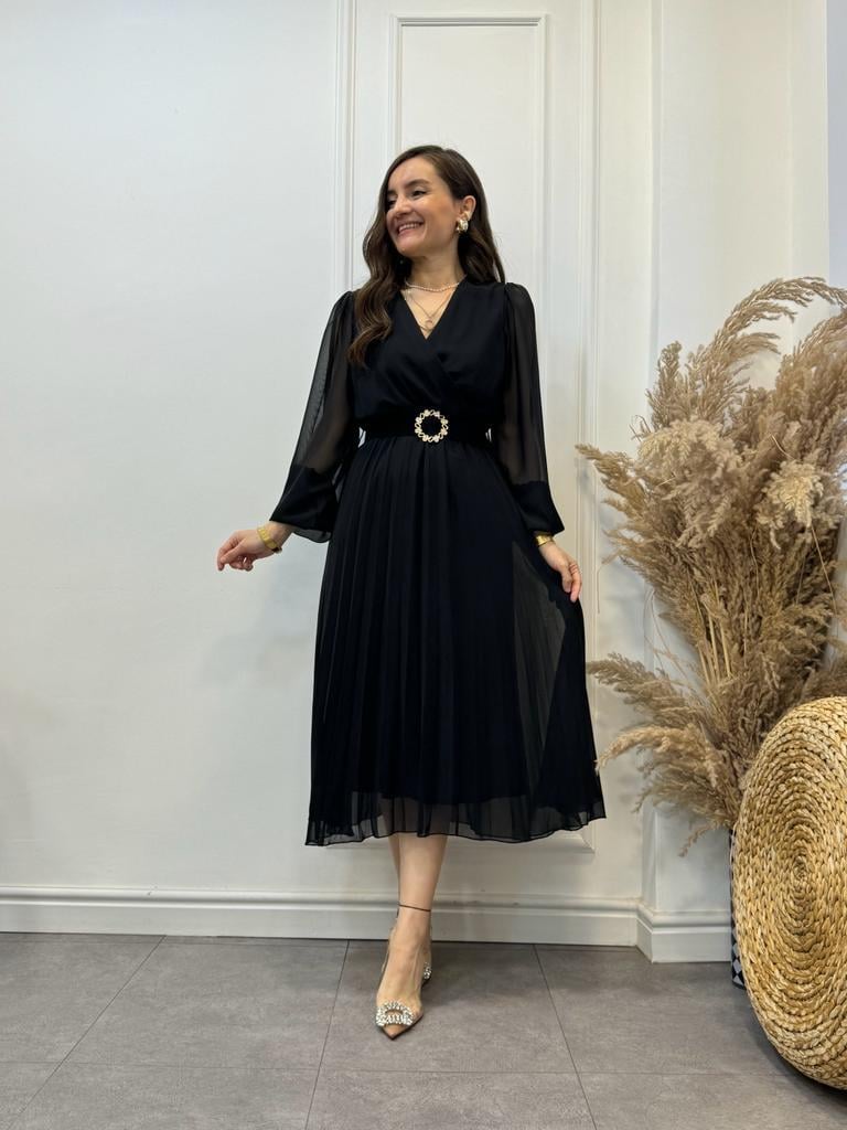 Siyah Beli Lastikli Piliseli Kemerli Elbise 3314