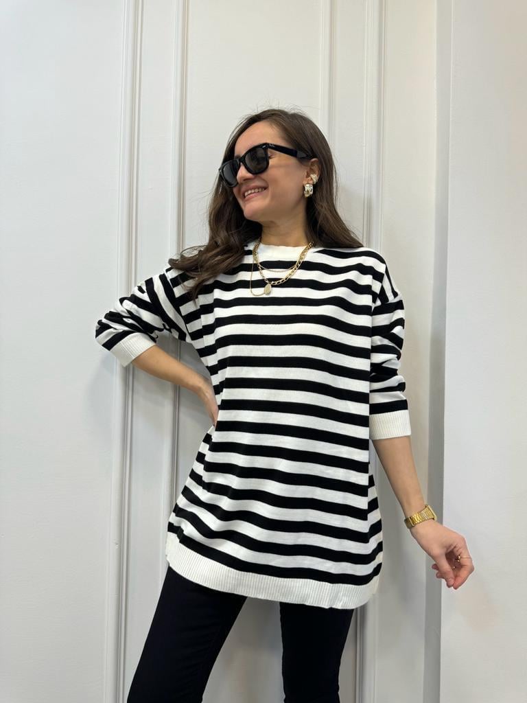 Siyah Bisiklet Yaka Oversize Triko Bluz 3723