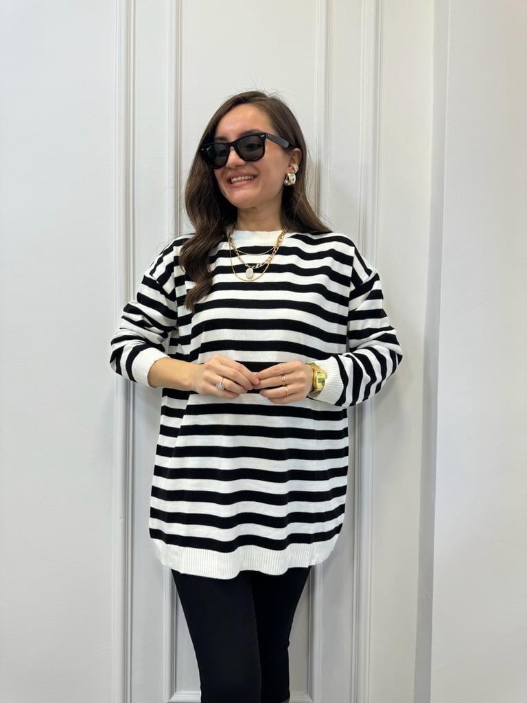 Siyah Bisiklet Yaka Oversize Triko Bluz 3723