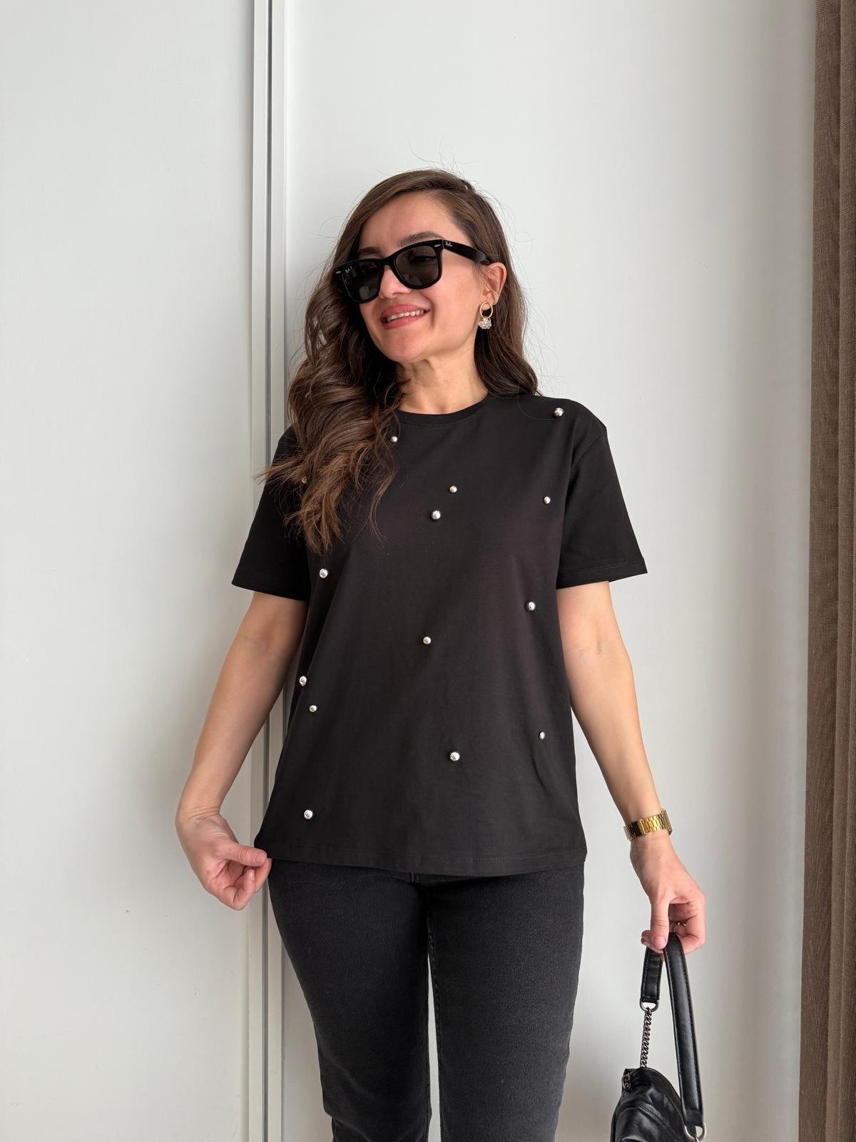 Siyah Bisiklet Yaka Top Zımba Detaylı Tshirt 16259