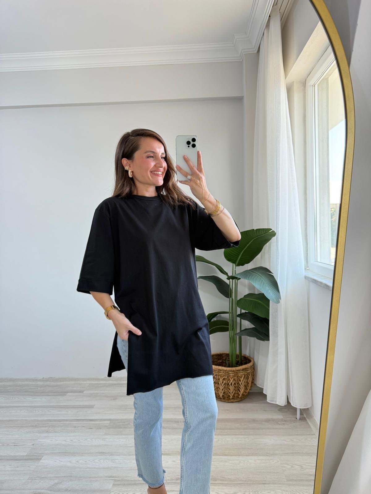 Siyah Bisiklet Yaka Yanları Yırtmaçlı Tshirt 279024