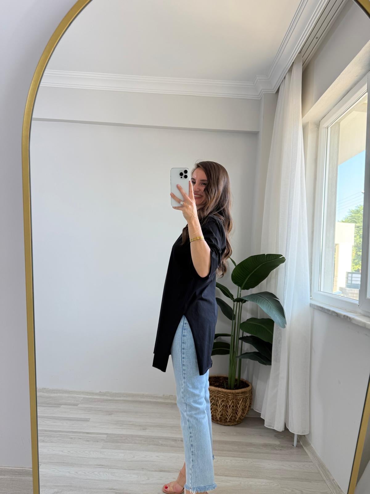 Siyah Bisiklet Yaka Yanları Yırtmaçlı Tshirt 279024