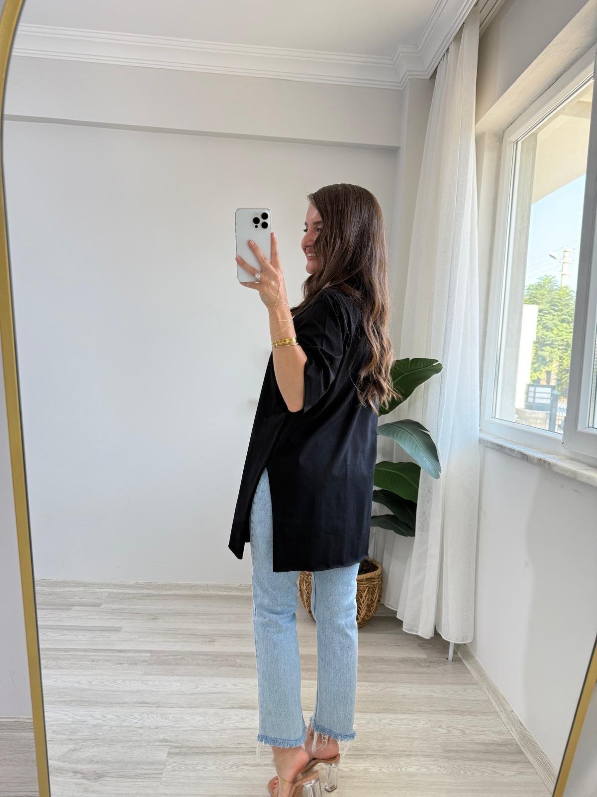 Siyah Bisiklet Yaka Yanları Yırtmaçlı Tshirt 279024