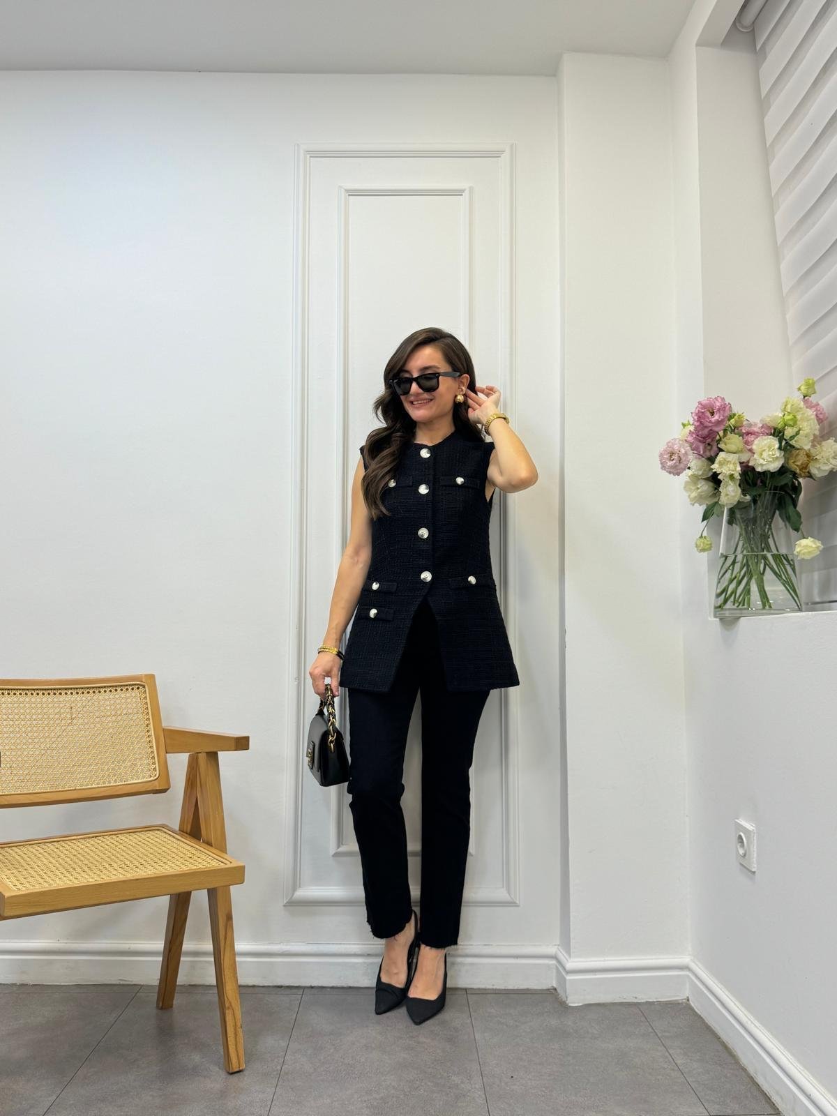 Siyah Cep Detaylı Düğmeli Astarlı Tüvit Yelek 2077