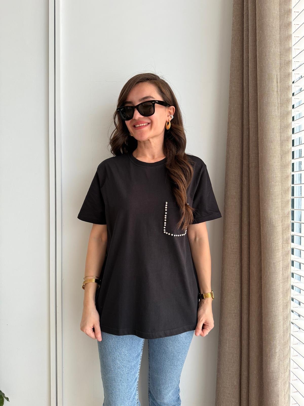 Siyah Cep Taş Detaylı Tshirt 2224