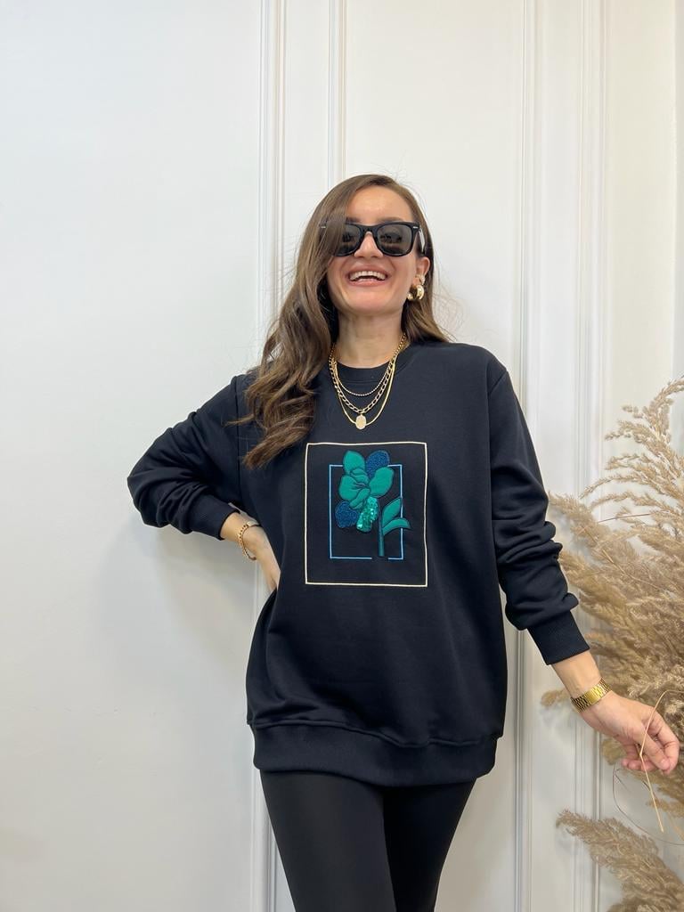 Siyah Çiçek Nakış İşlemeli Orijinal Marka Sweatshirt 2767