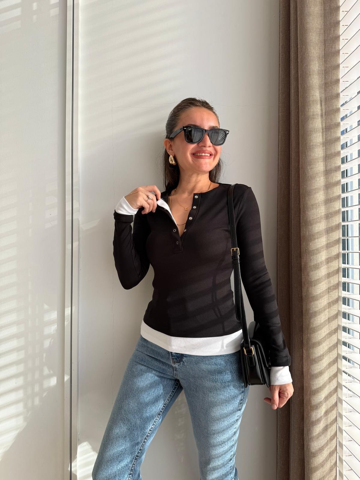 Siyah Çıtçıt Düğmeli Garnili Bluz 17059