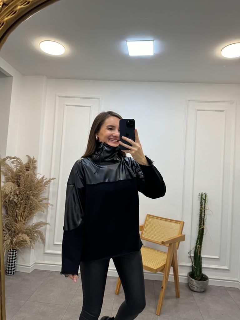 Siyah Deri Detaylı Boğazlı Sweatshirt 27265
