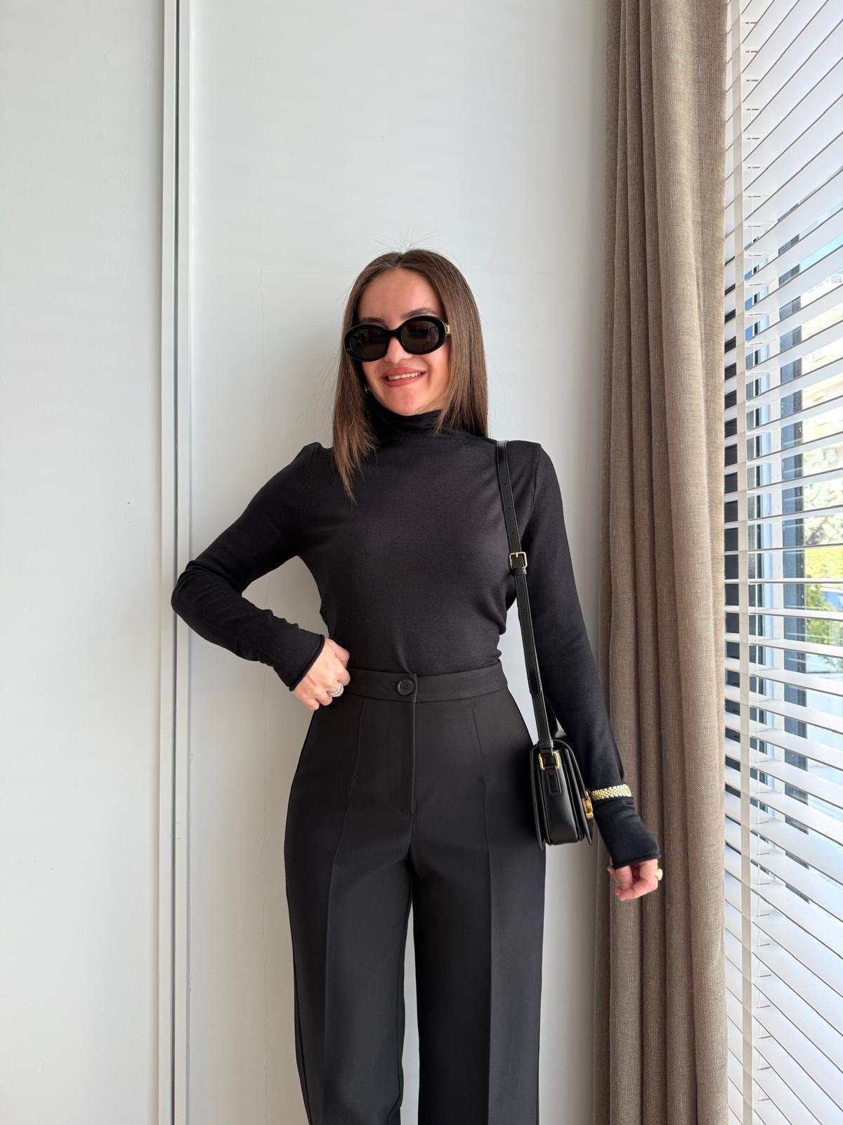 Siyah Dik Yaka Basic Triko Kazak 10714