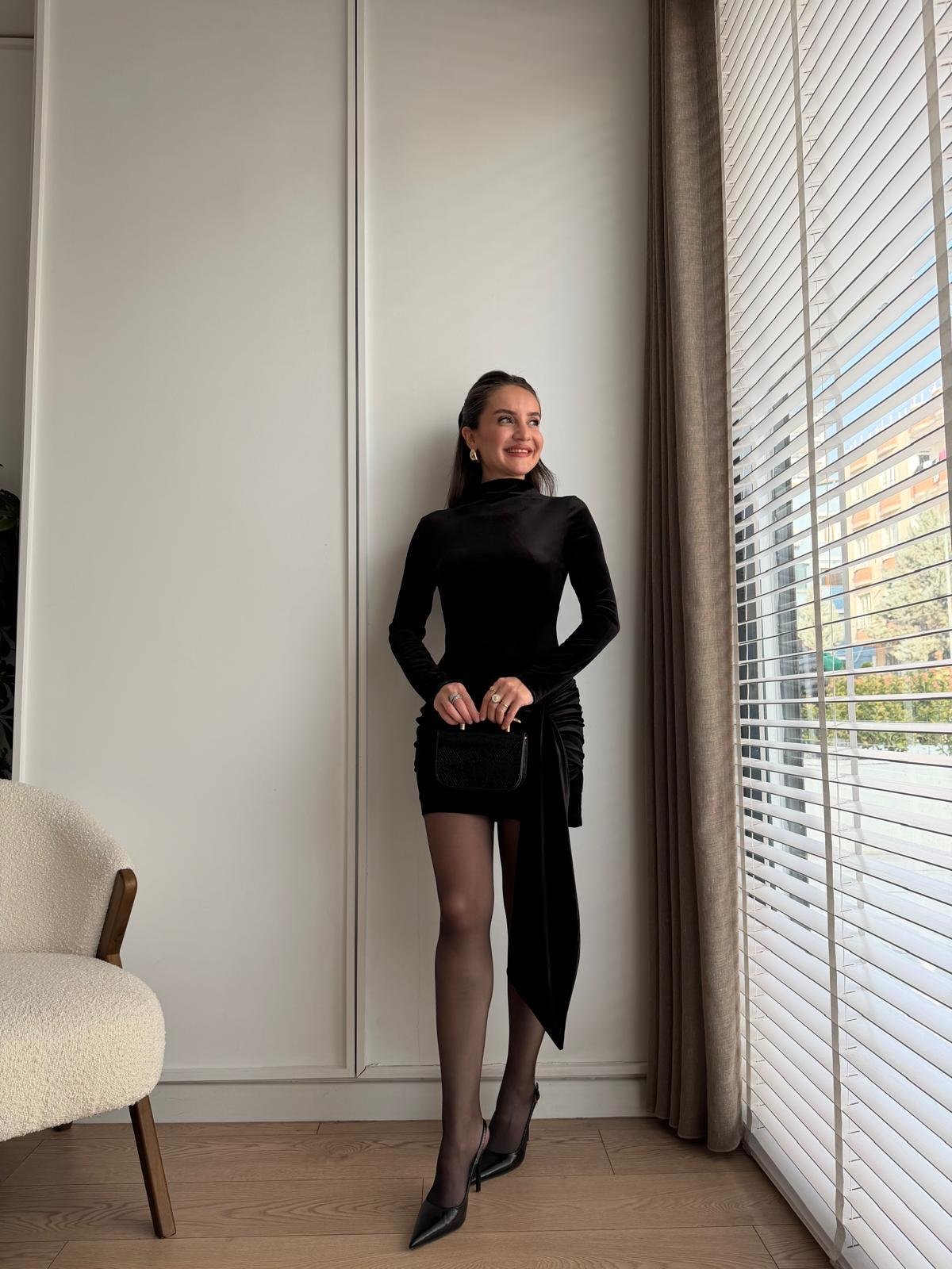Siyah Dik Yaka Drapeli Mini Boy Elbise 5239