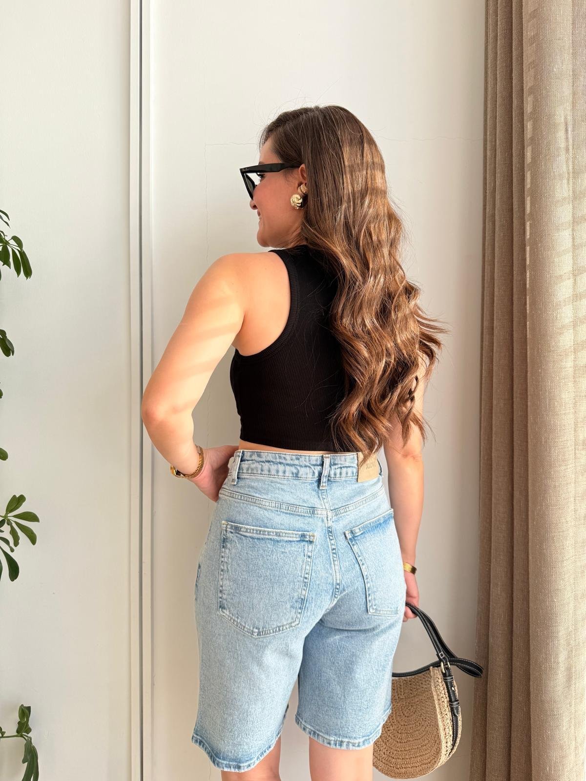 Siyah Dikiş Detaylı Biyeli Crop 20820