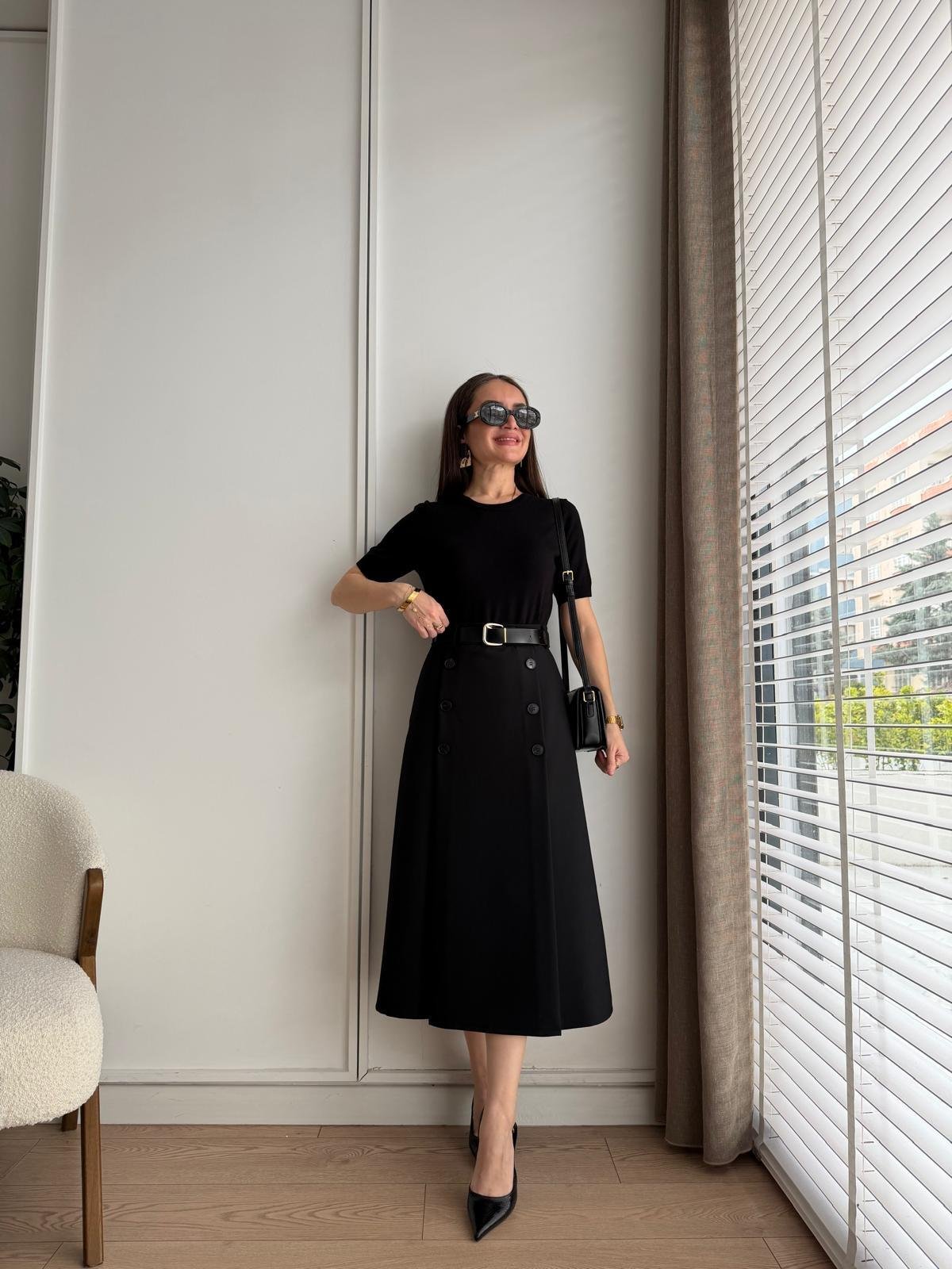 Siyah Düğme Detaylı Midi Boy Etek 265158