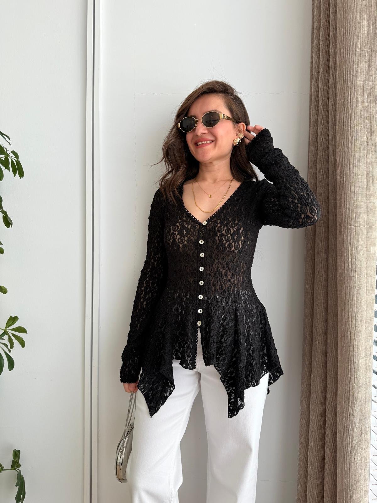Siyah Düğmeli Peplum Dantel Bluz 60433