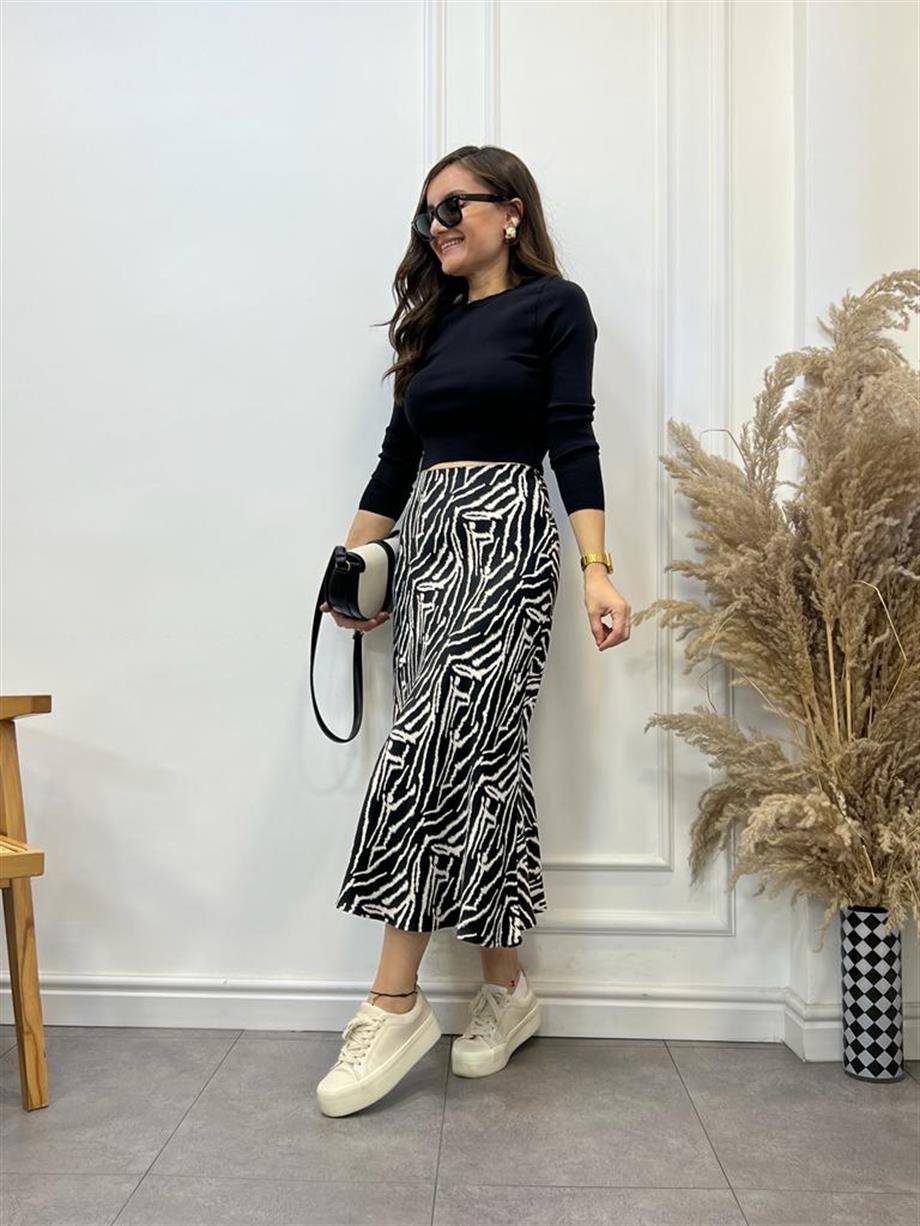 Siyah Ekru Zebra Desenli Saten Etek 15107