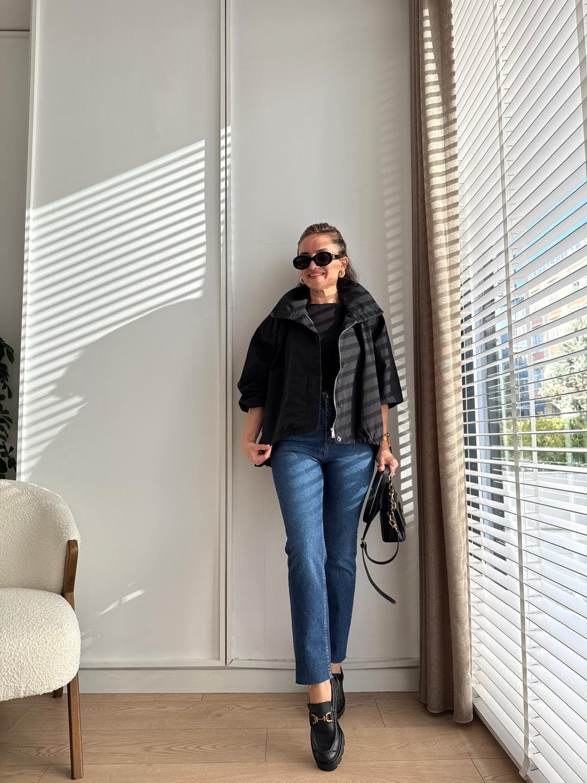 Siyah Fermuarlı Bel Lastikli Rüzgarlık 36721