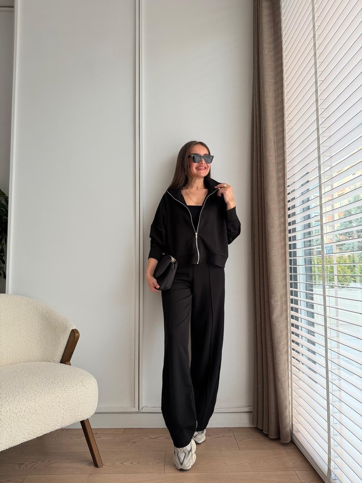 Siyah Fermuarlı Taş Detaylı Takım 2378