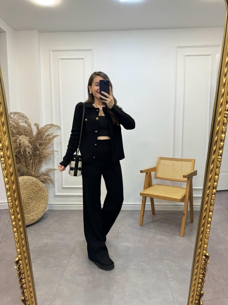Siyah Fitilli Polo Yaka Gold Düğme Detaylı Hırka 4061