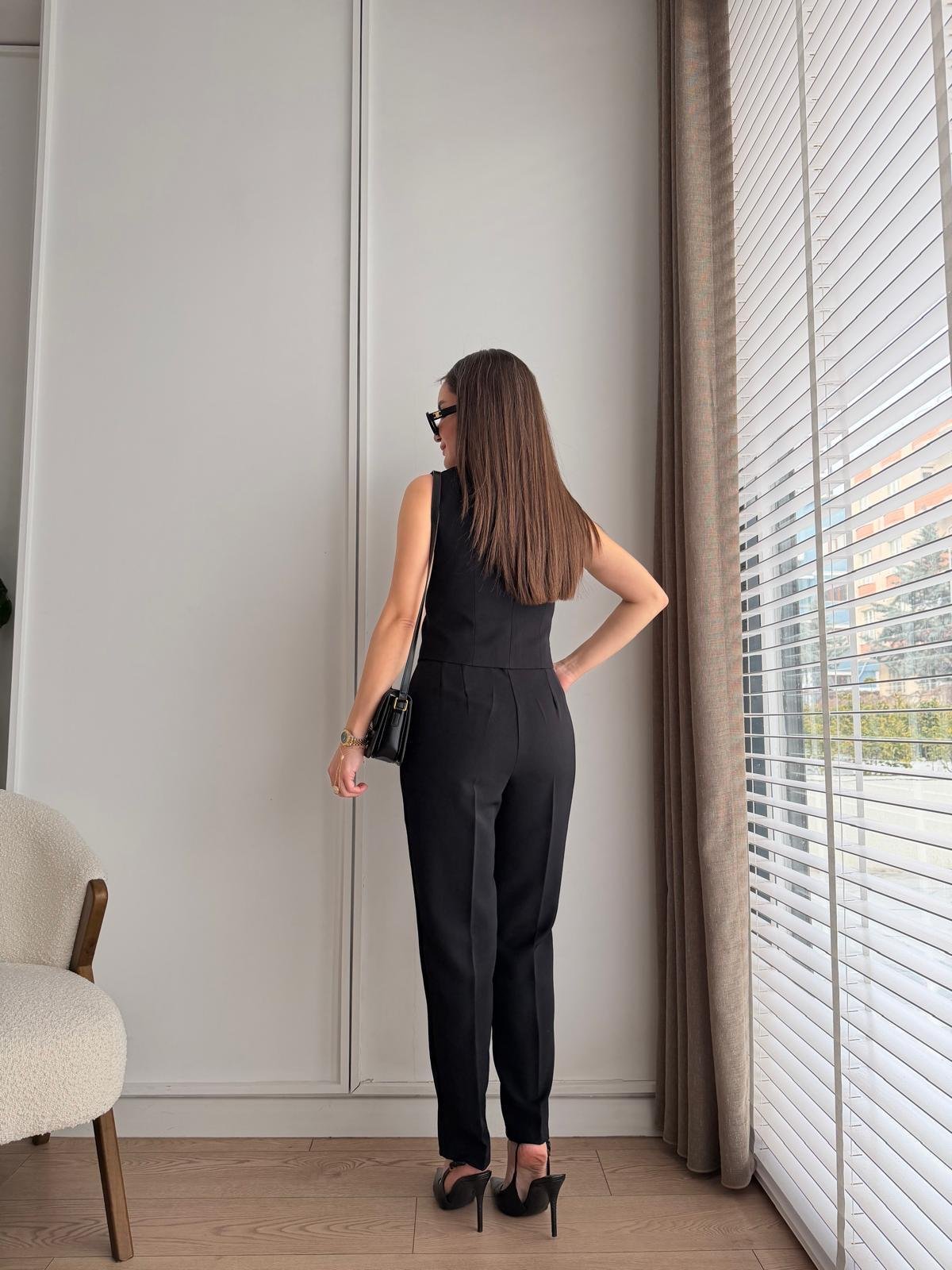 Siyah Geniş Yaka Düğmeli Yelek Pantolon Takım 8895