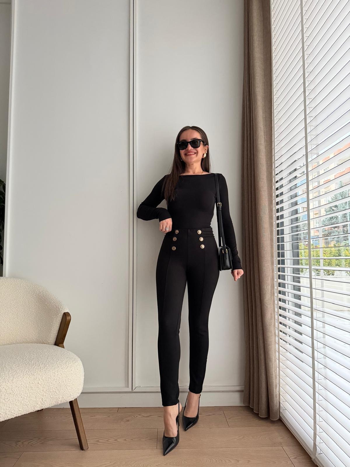 Siyah Gold Düğmeli Tayt Pantolon 6945