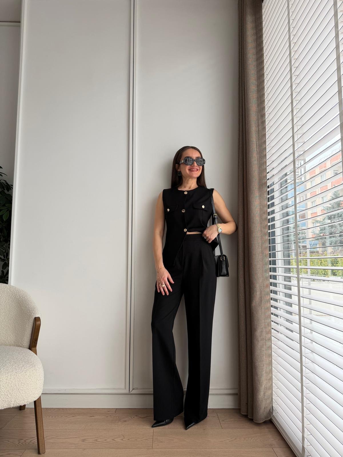 Siyah Gold Düğmeli Yelek Pantolon Takım 8907
