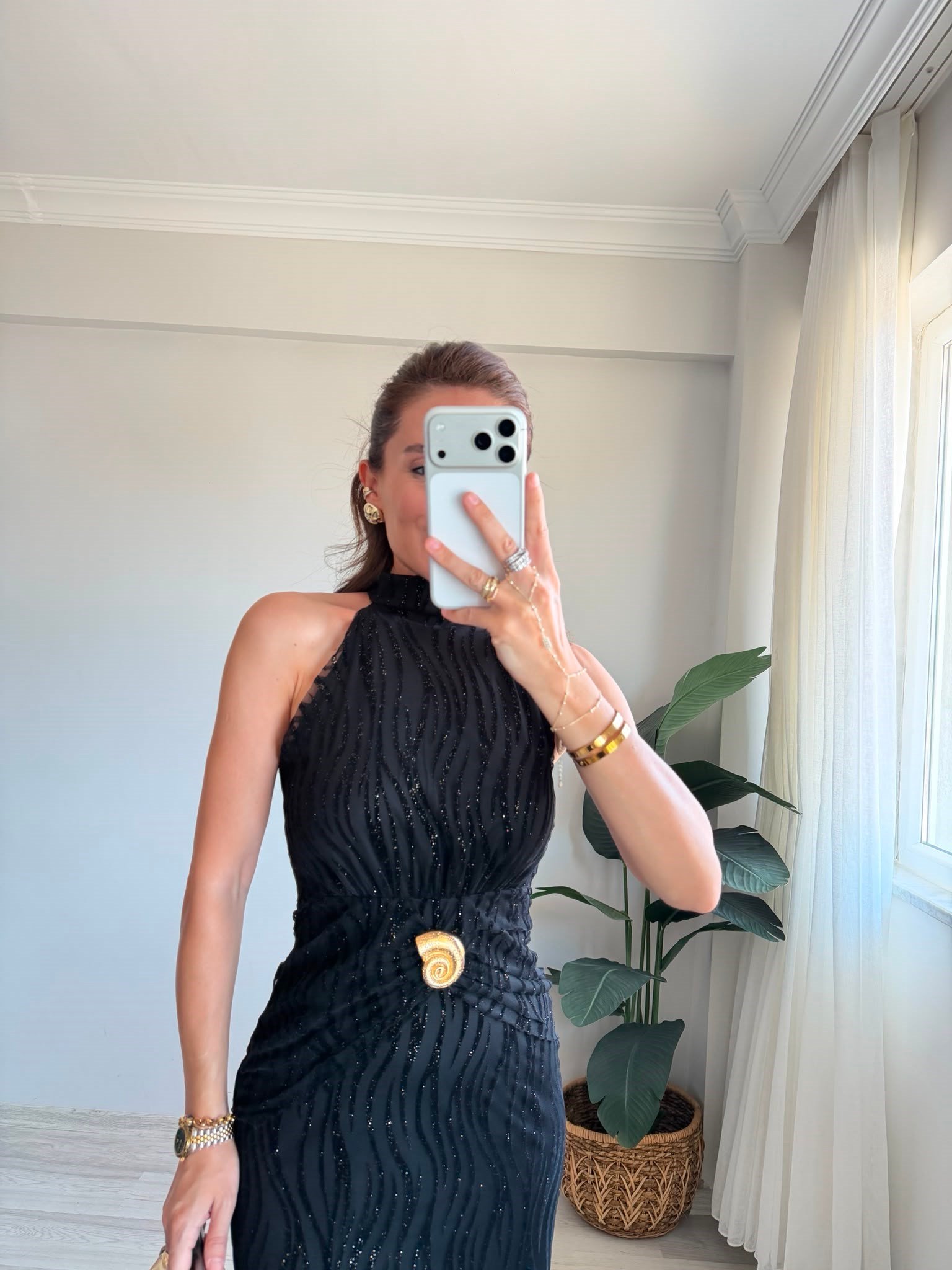 Siyah Gold Tokalı Sim Floklu Halter Yaka Elbise 4023