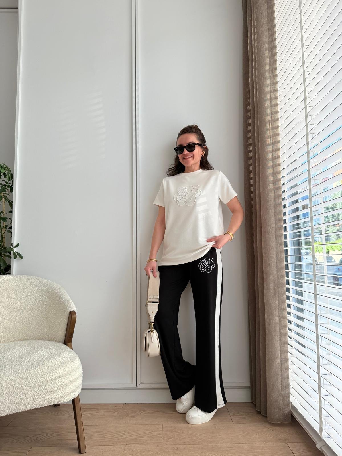 Siyah Gül Nakışlı Modal Kumaş Takım 2233