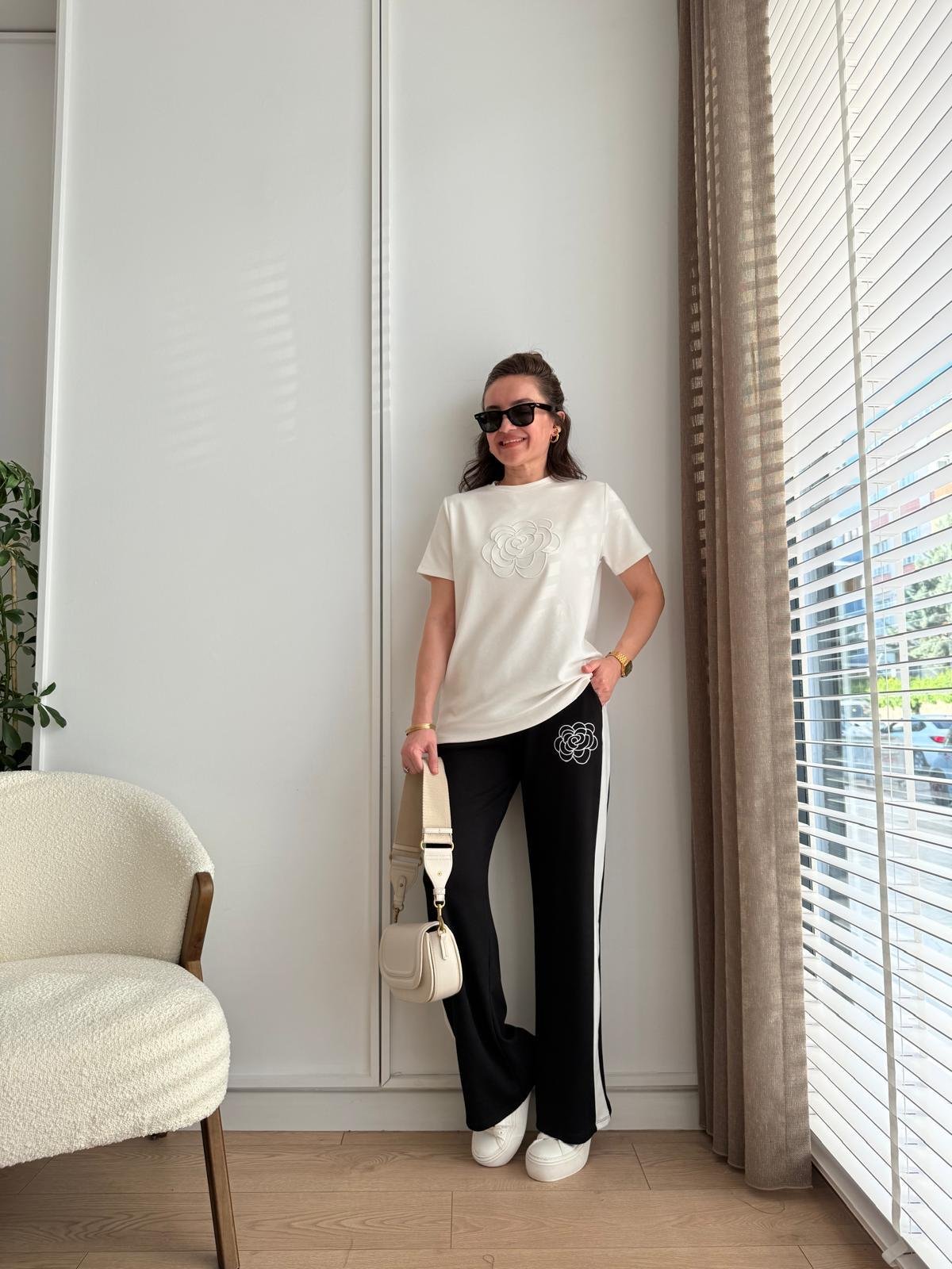 Siyah Gül Nakışlı Modal Kumaş Takım 2233