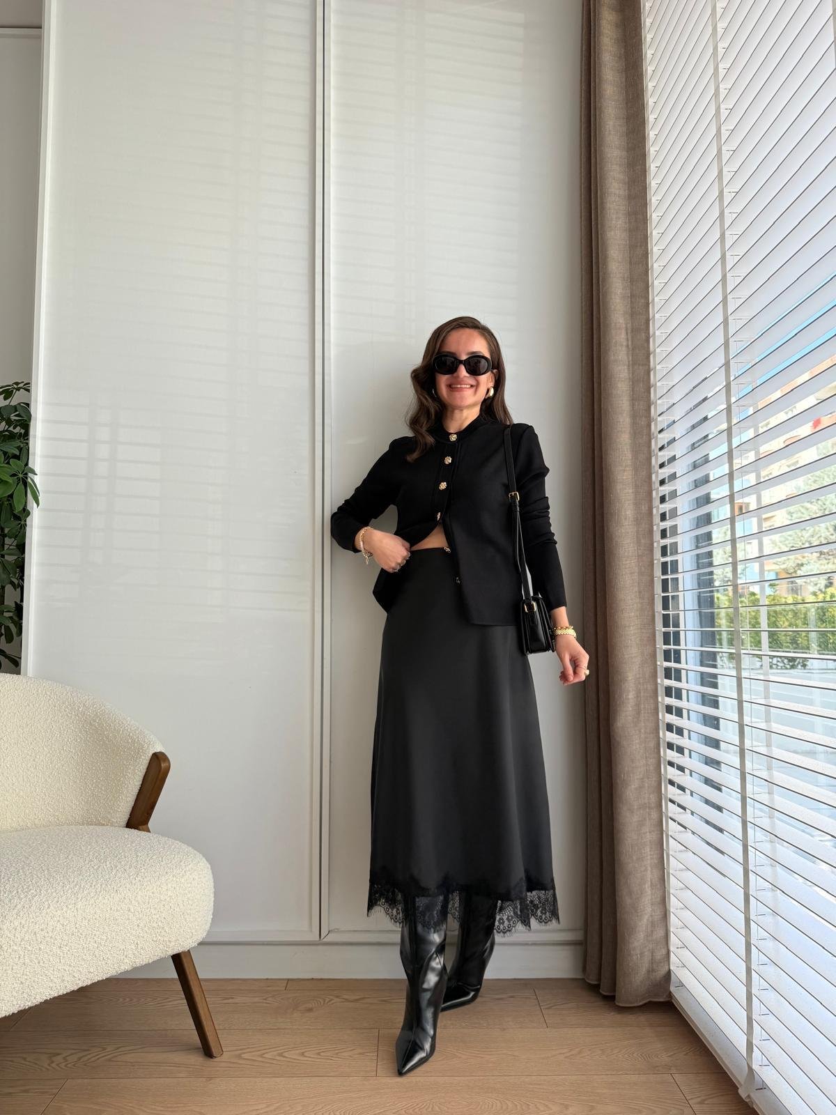 Siyah Güpür Detaylı Saten Etek 580547