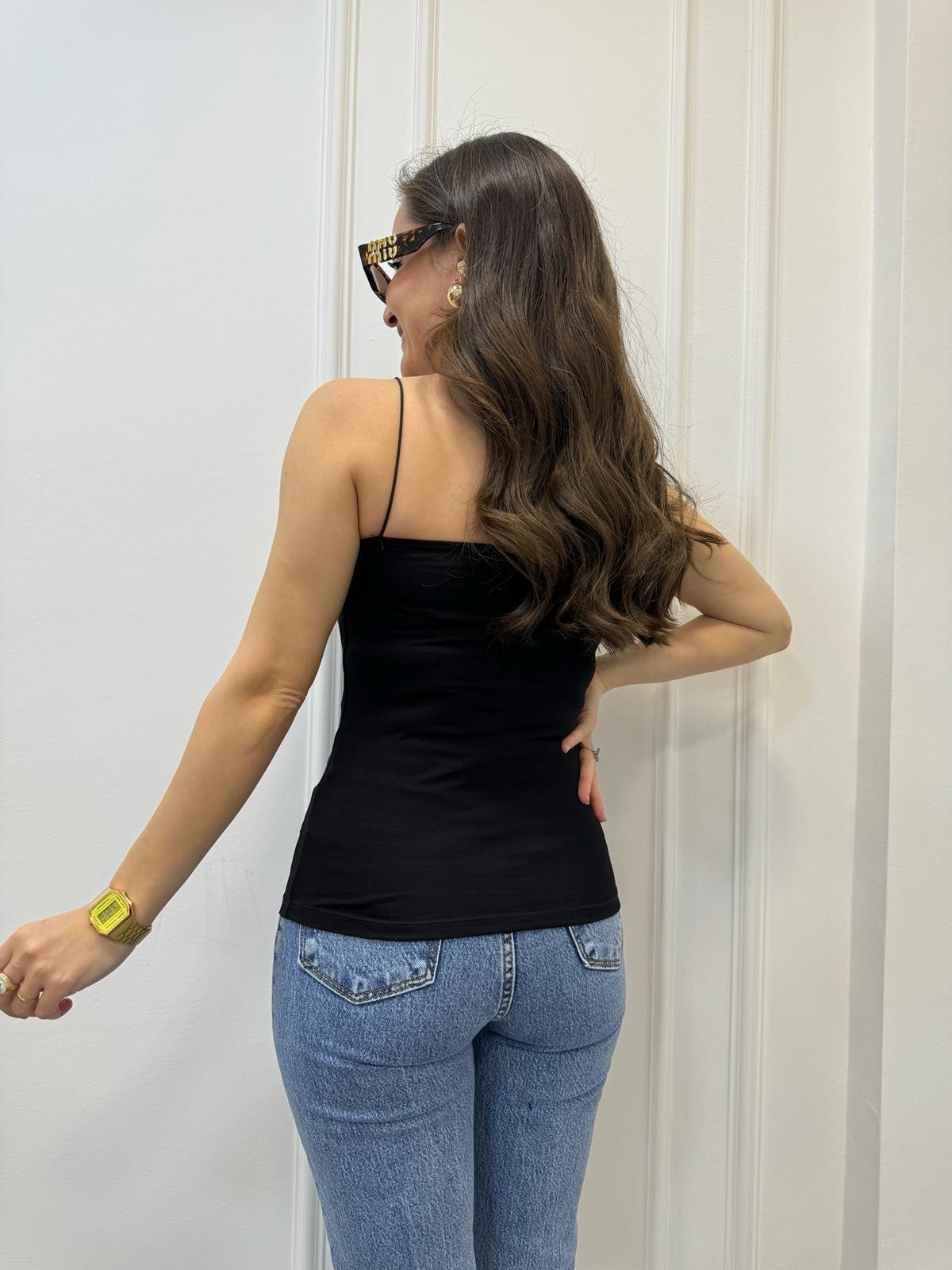 Siyah İp Askılı Atlet