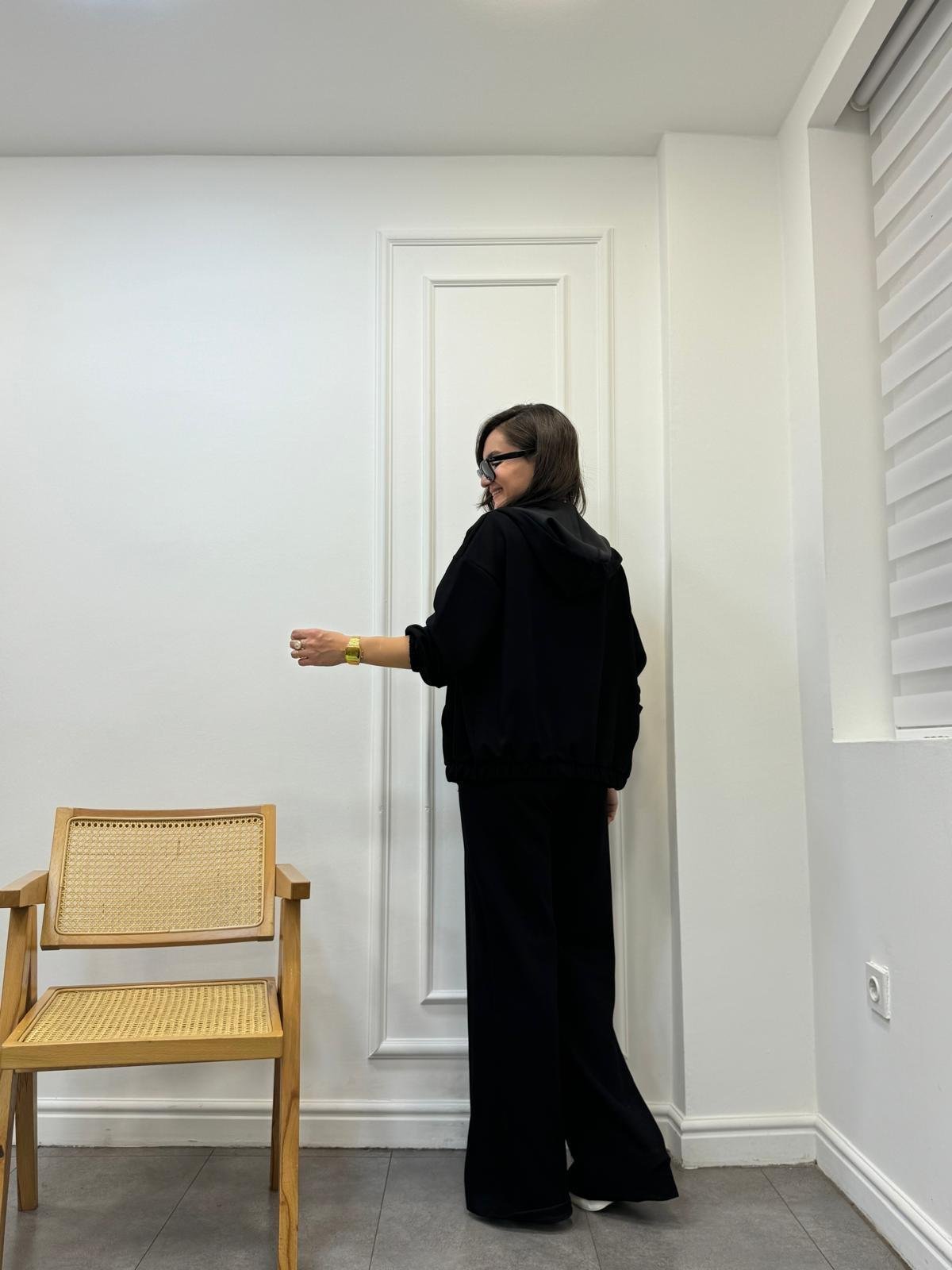 Siyah Kapüşonlu Bel Lastikli Bol Paça Takım 5001