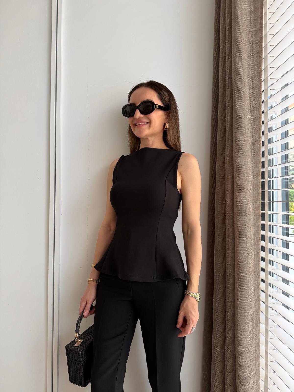 Siyah Kayık Yaka Peplum Bluz 21001