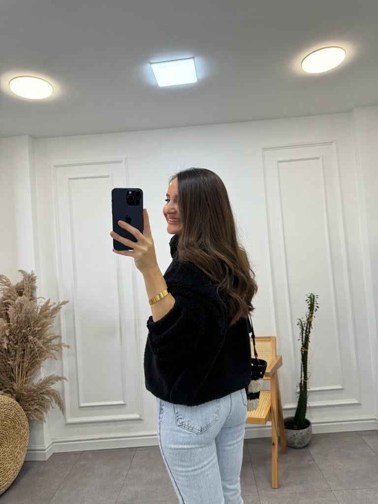 Siyah Kolları Peluş Kısa Mont 00059