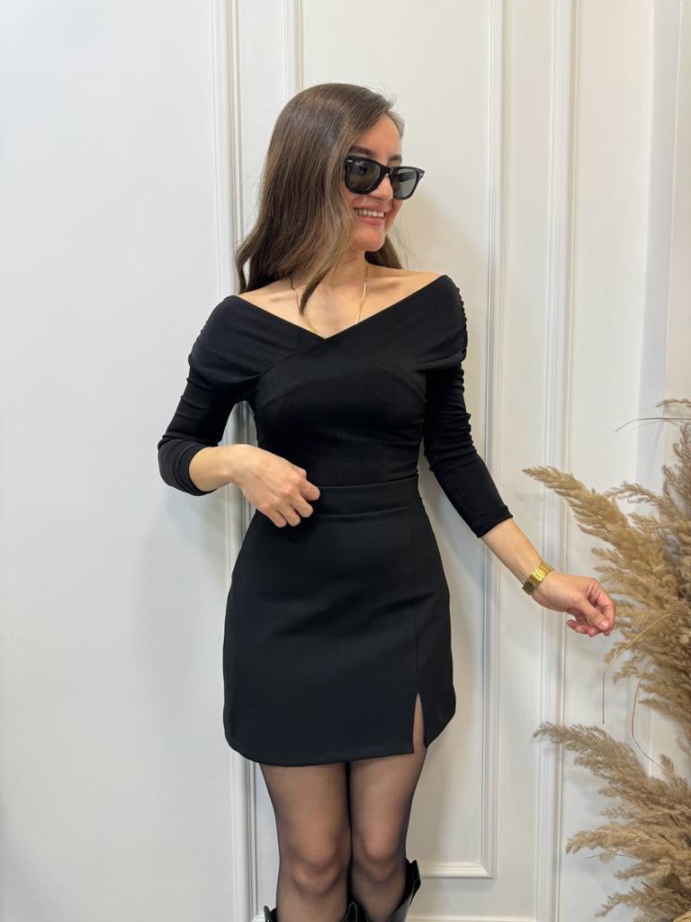 Siyah Kruvaze Yaka Bel Drapeli Bluz BL01