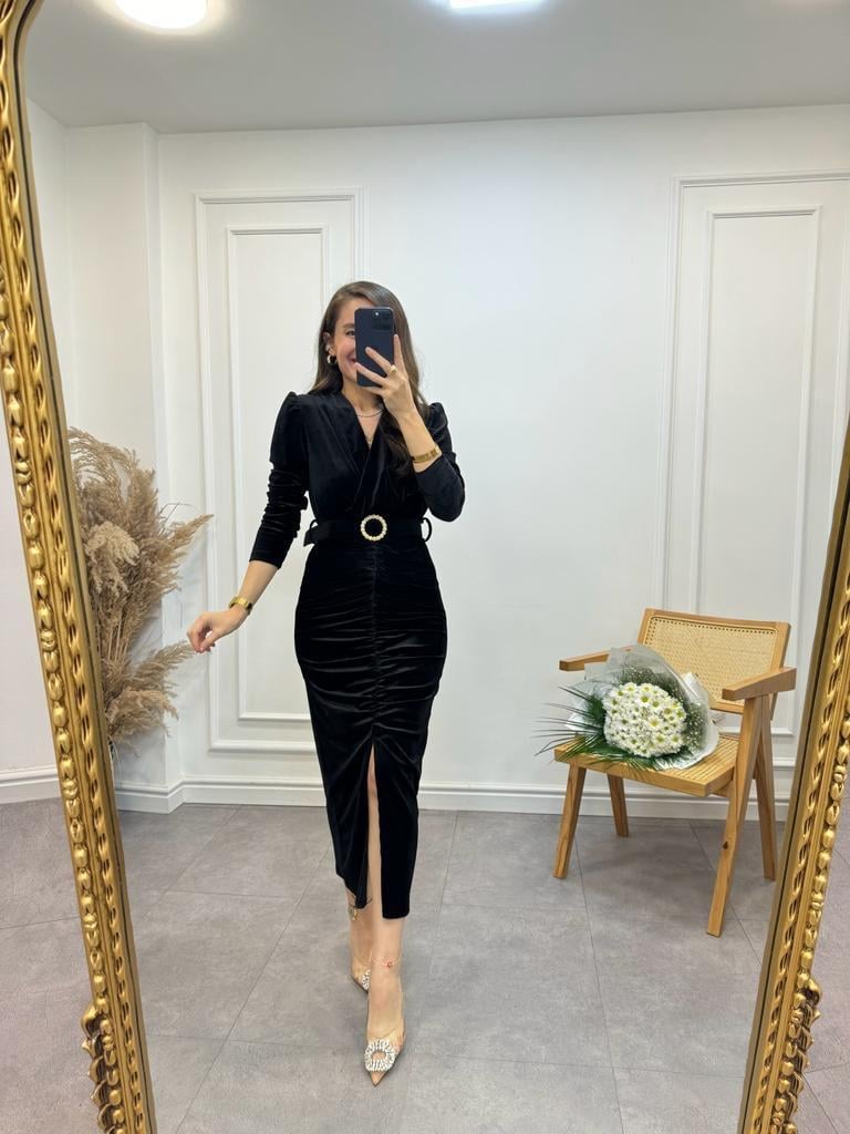 Siyah Kruvaze Yaka Drapeli Kadife Elbise 3326